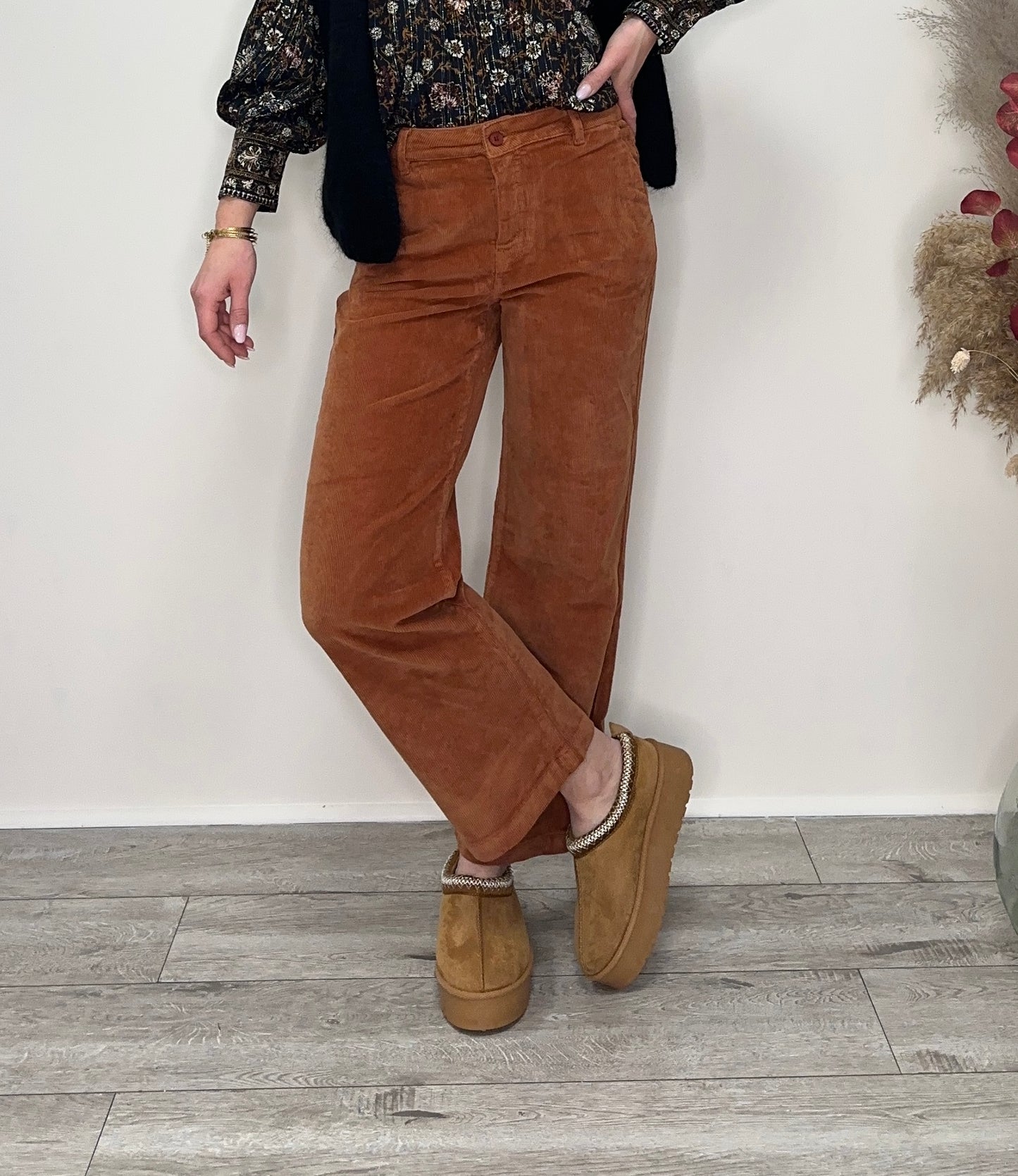 Boots CLEO Camel