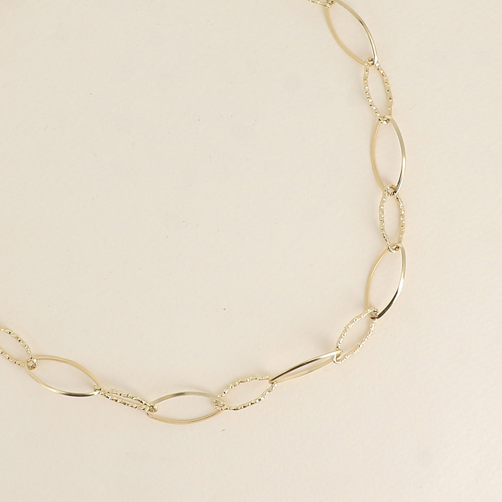 Collier LACE